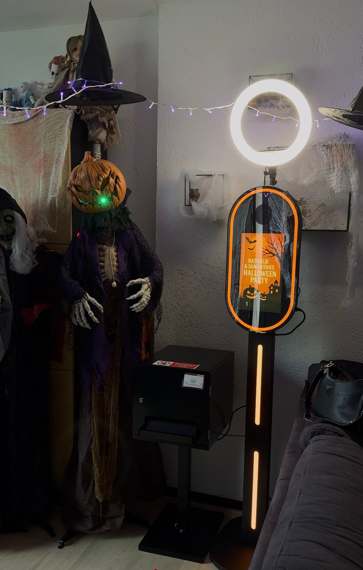 compacte_booth_op_paal_halloween_thema