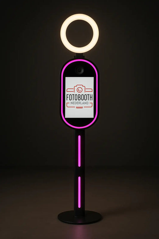 Compacte spiegel fotobooth op paal vooraanzicht